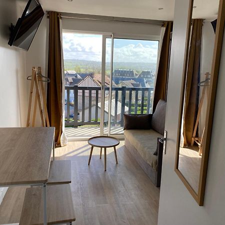 Beau Studio Au Bord De La Mer Блонвил-сюр-Мер Екстериор снимка